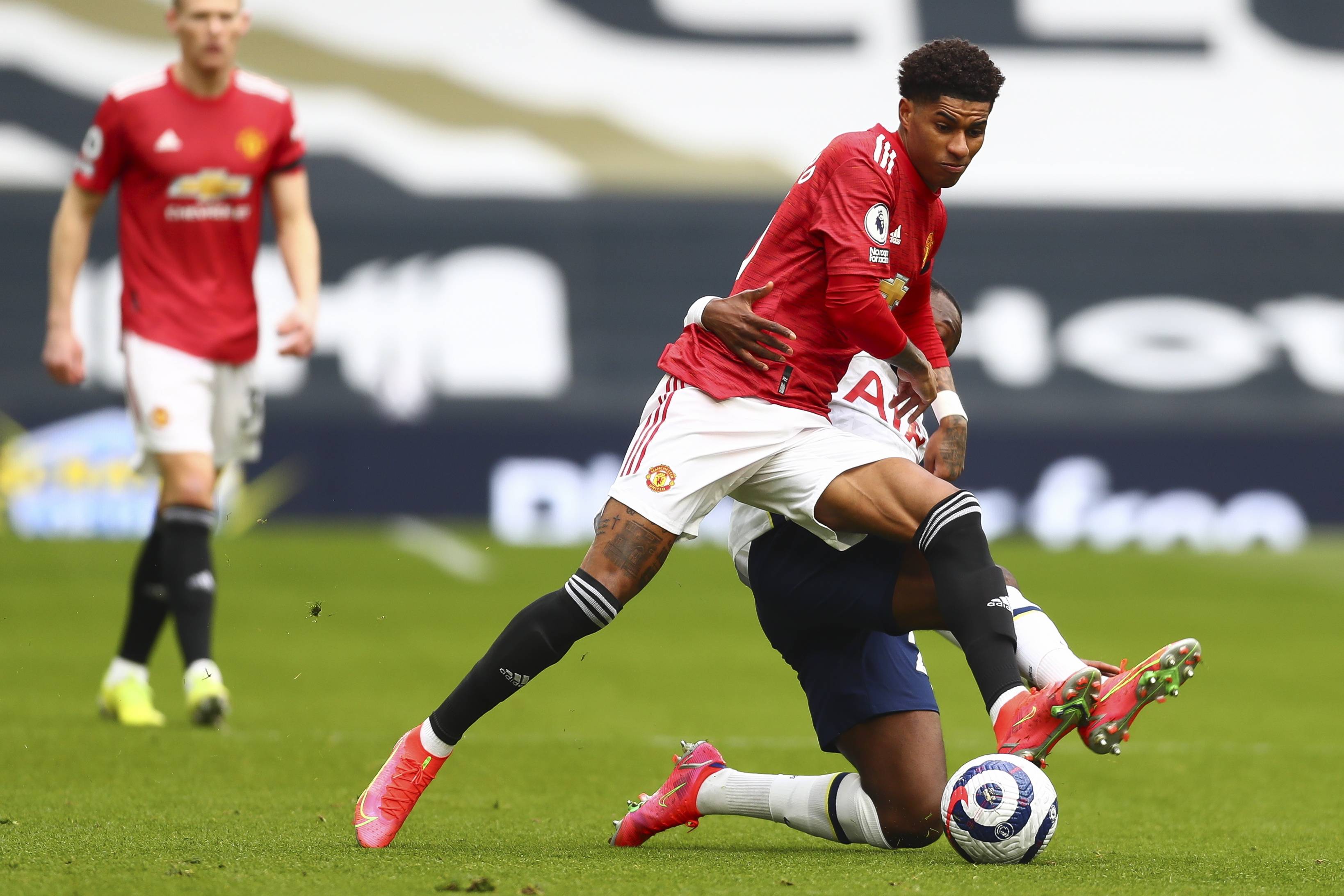 中游刃有余 中游刃有余